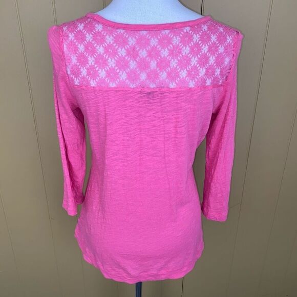 Express women M scoopneck 3/4 sleeve top w/lace back & side slits - Picture 7 of 9